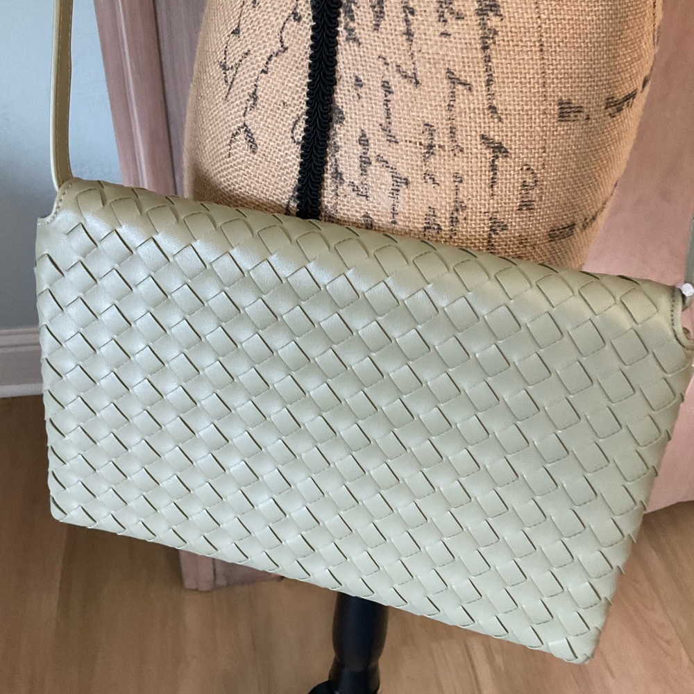 Anthropologie Foldover Woven Clutch - Picture 14 of 16